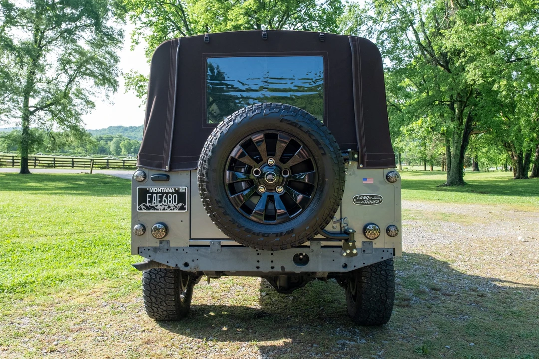1987 Land Rover Defender 110 - Image 9 of 31