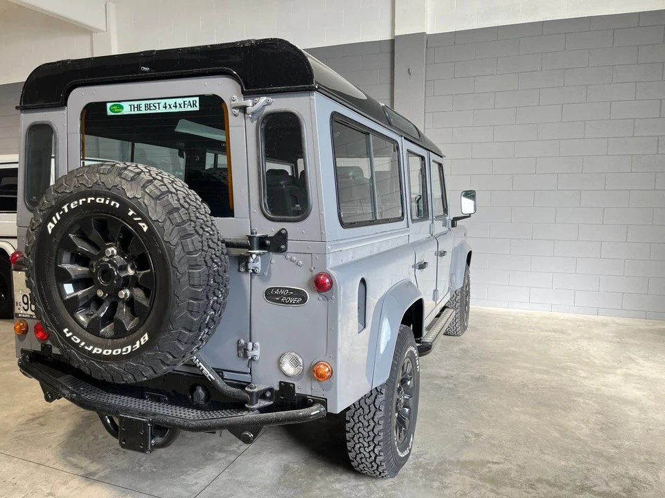 1987 Land Rover Defender 110 - Image 27 of 30