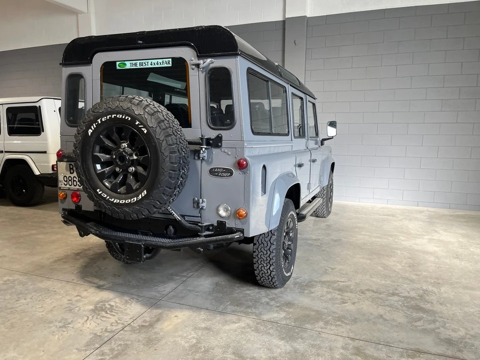 1987 Land Rover Defender 110 - Image 28 of 30