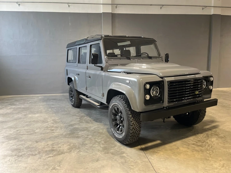 1987 Land Rover Defender 110 - Image 3 of 30