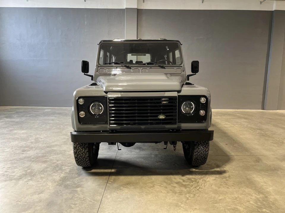 1987 Land Rover Defender 110 - Image 18 of 30