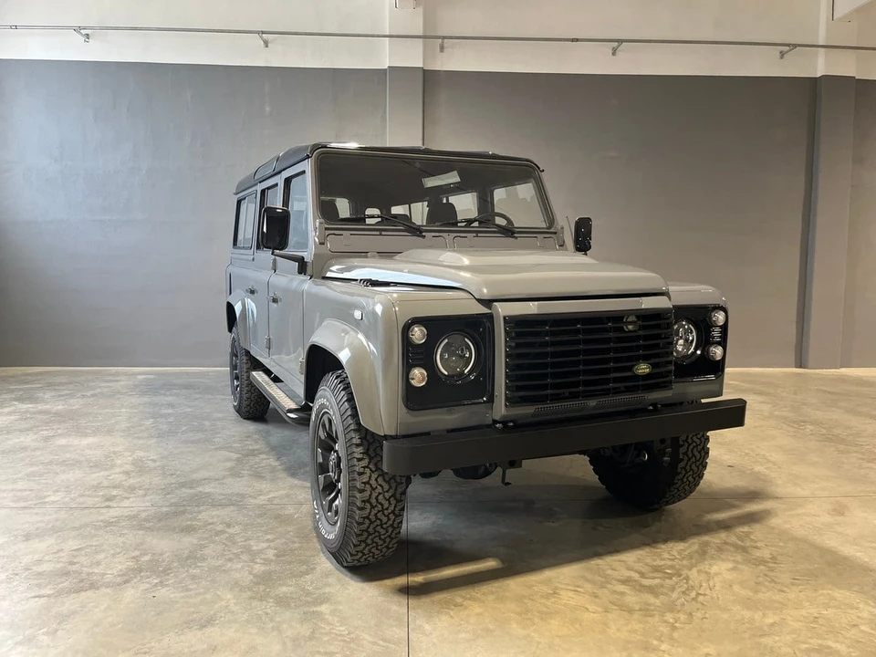 1987 Land Rover Defender 110 - Image 4 of 30