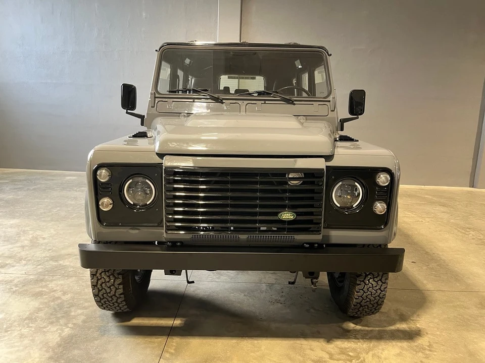 1987 Land Rover Defender 110 - Image 19 of 30