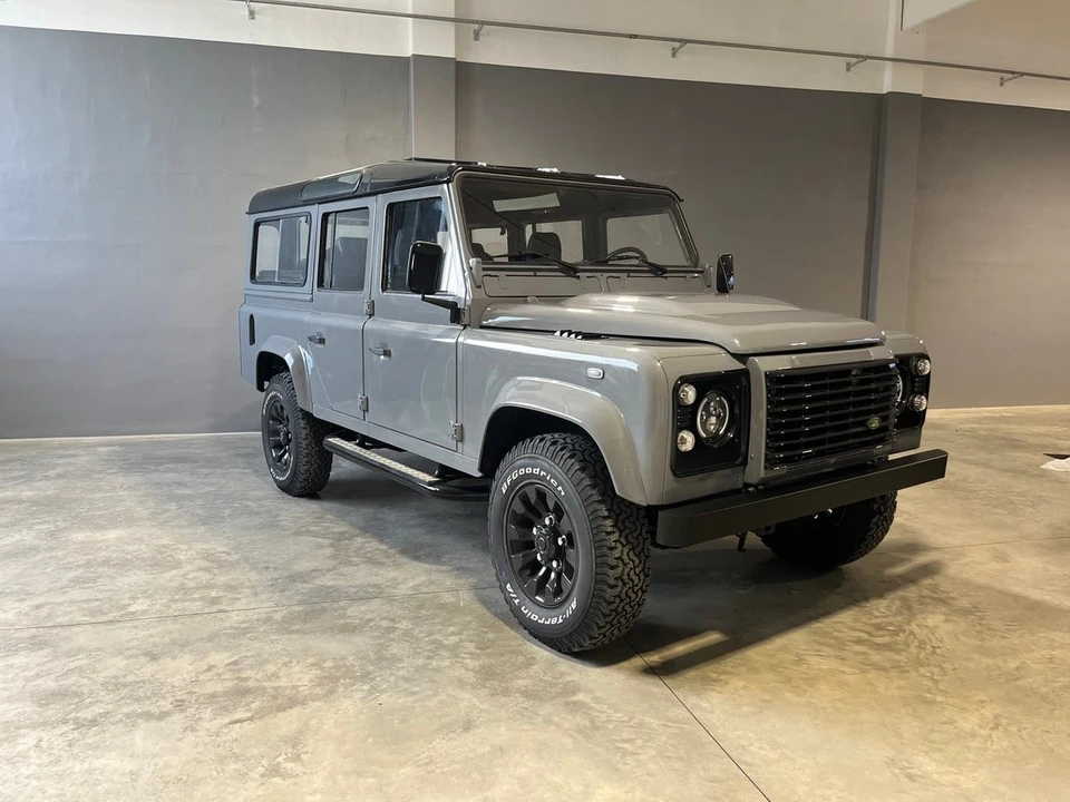 1987 Land Rover Defender 110 - Image 7 of 30