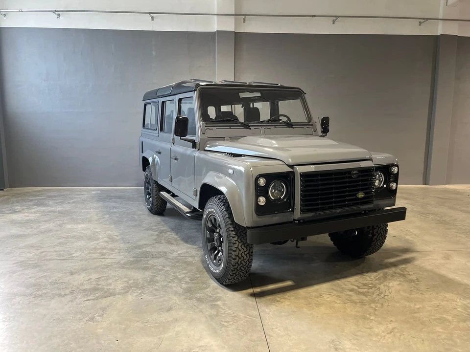 1987 Land Rover Defender 110 - Image 5 of 30
