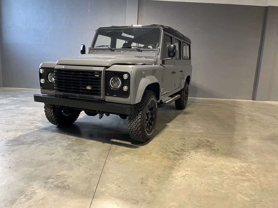 1987 Land Rover Defender 110 - Image 11 of 30