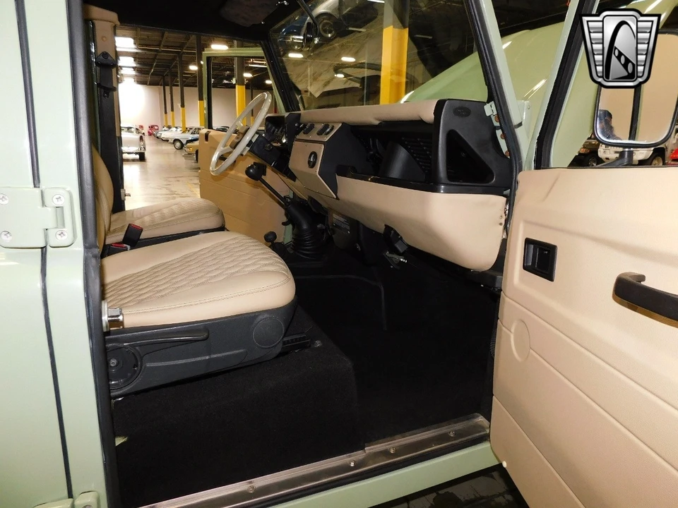 1987 Land Rover Defender - Image 9 of 12