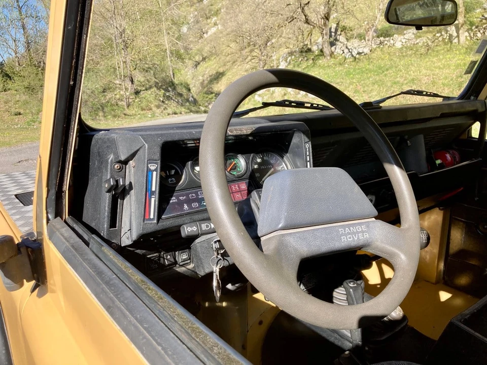 1987 Land Rover Defender 110 - Image 15 of 30