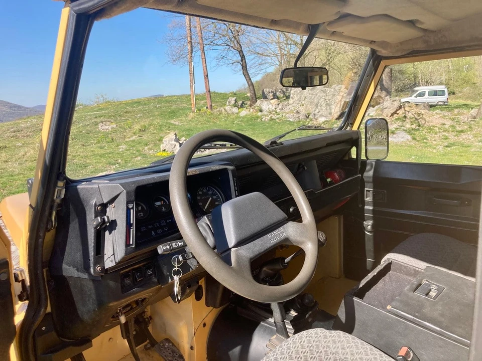 1987 Land Rover Defender 110 - Image 16 of 30