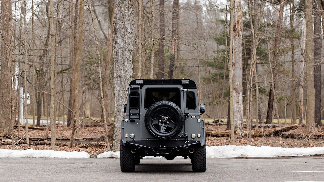 1987 Land Rover Defender 110 - Image 10 of 31