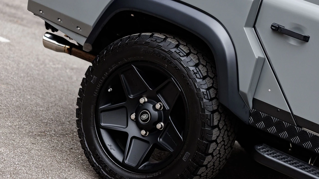 1987 Land Rover Defender 110 - Image 25 of 31