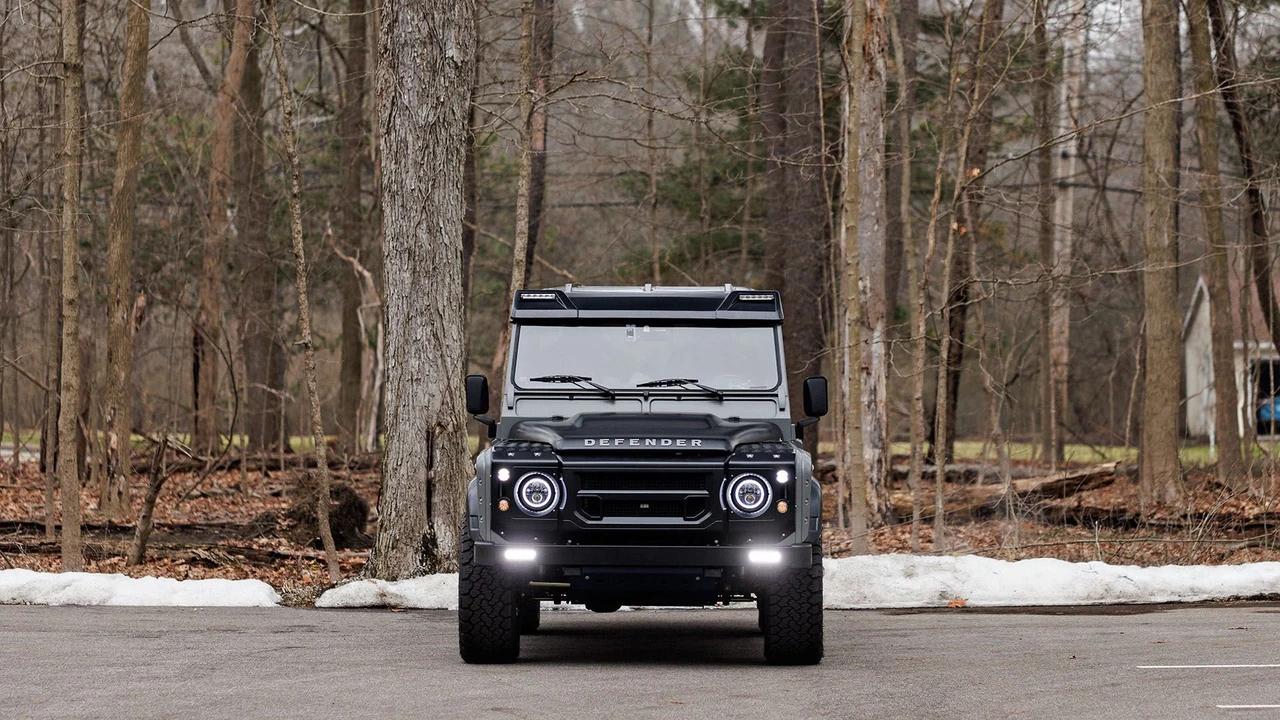 1987 Land Rover Defender 110 - Image 11 of 31