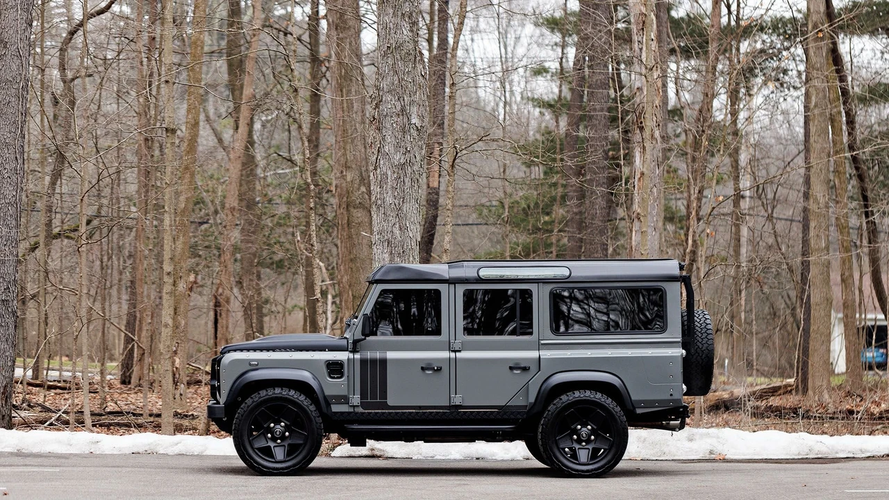1987 Land Rover Defender 110 - Image 7 of 31