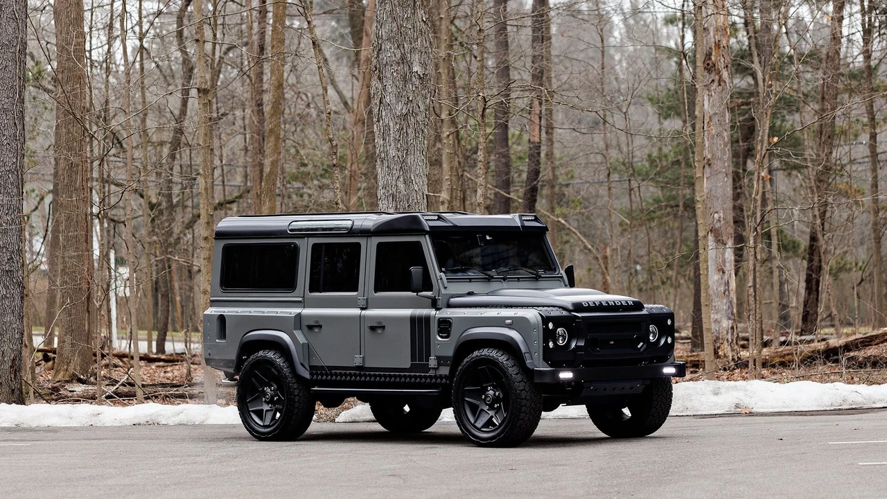 1987 Land Rover Defender 110 - Image 3 of 31