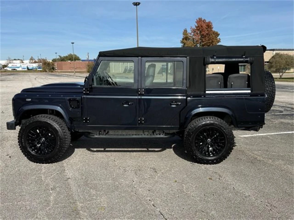 1987 Land Rover Defender 110 - Image 2 of 31
