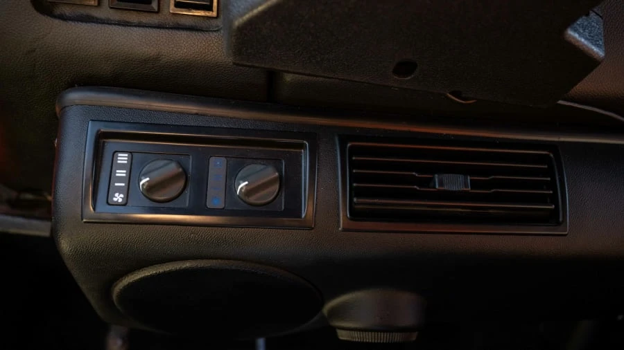 1987 Land Rover Defender 110 - Image 27 of 31