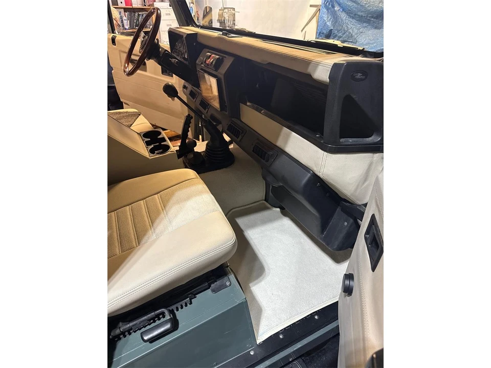 1987 Land Rover Defender 110 - Image 5 of 18