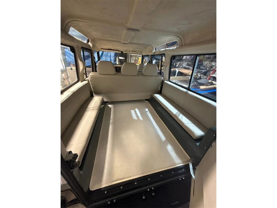 1987 Land Rover Defender 110 - Image 10 of 18