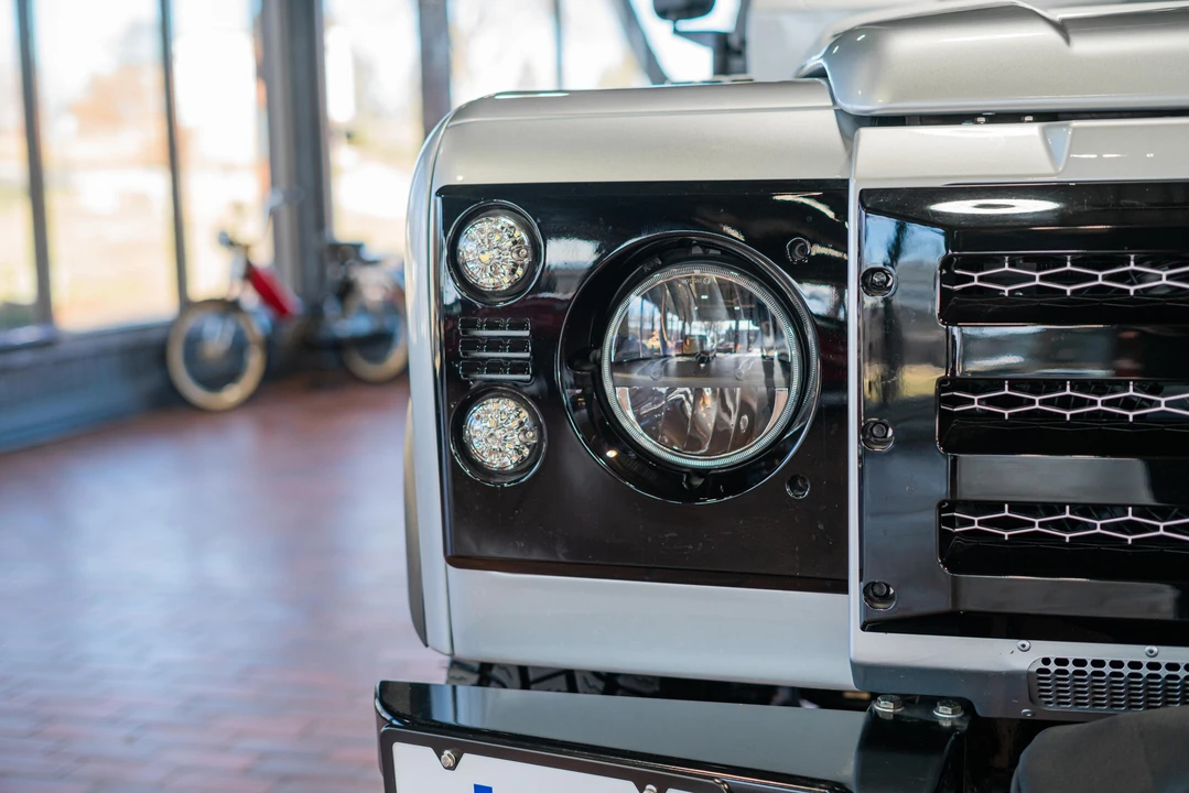 1987 Land Rover Defender 110 - Image 14 of 31