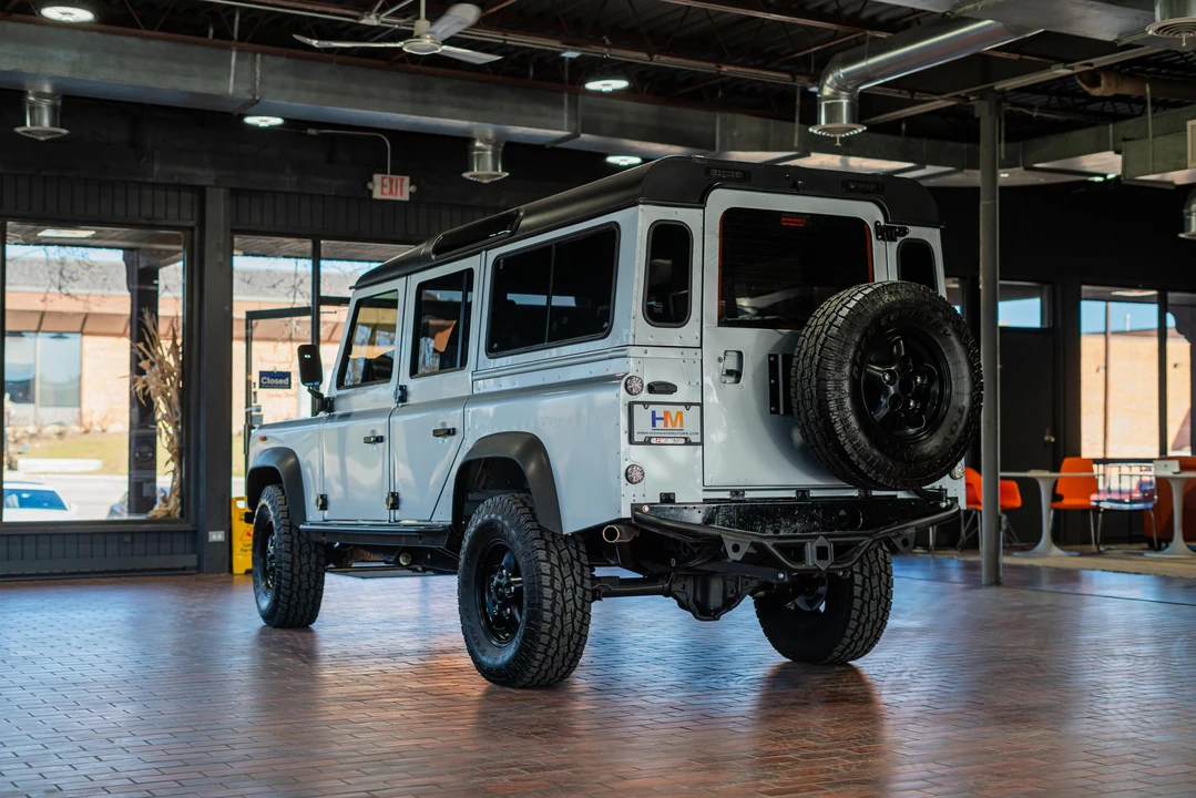 1987 Land Rover Defender 110 - Image 9 of 31