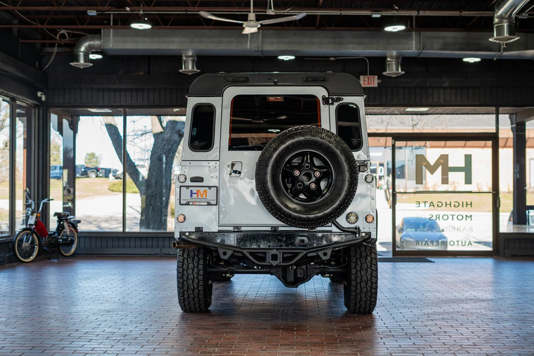 1987 Land Rover Defender 110 - Image 10 of 31