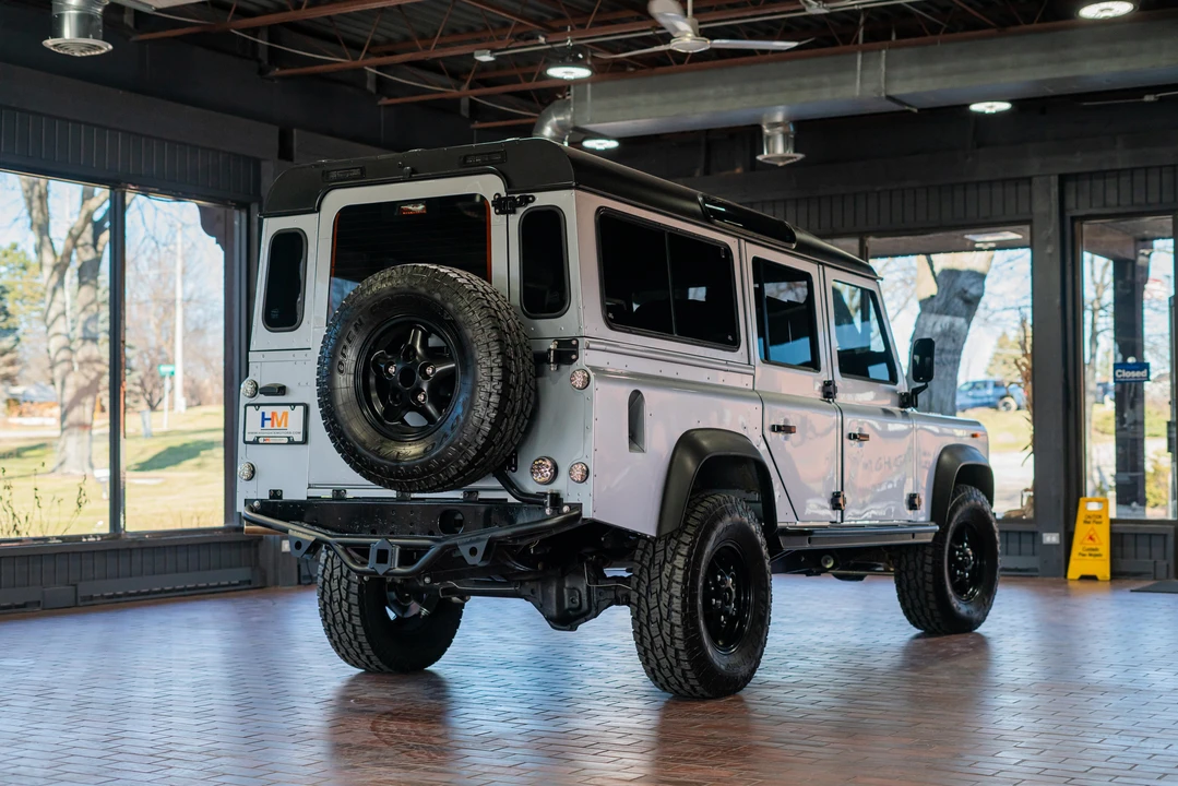 1987 Land Rover Defender 110 - Image 11 of 31