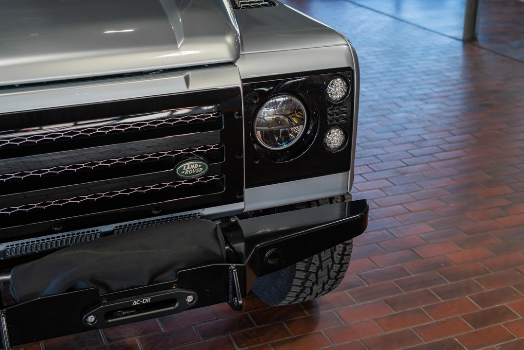 1987 Land Rover Defender 110 - Image 19 of 31