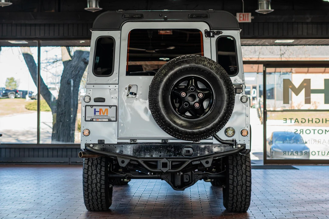 1987 Land Rover Defender 110 - Image 5 of 31