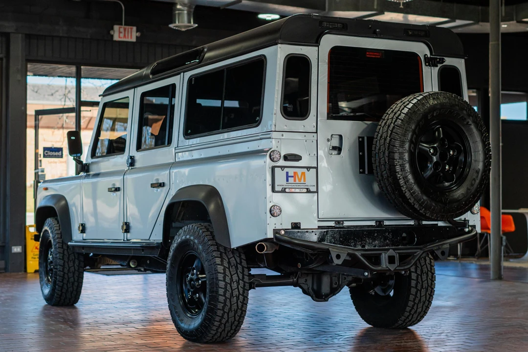 1987 Land Rover Defender 110 - Image 4 of 31