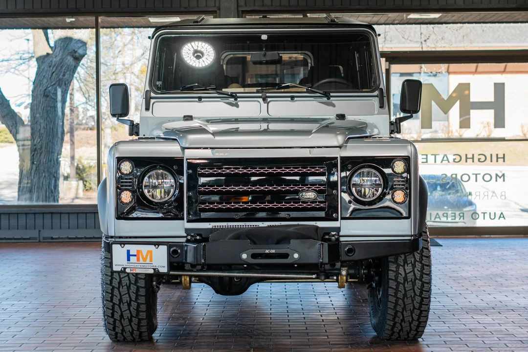 1987 Land Rover Defender 110 - Image 2 of 31