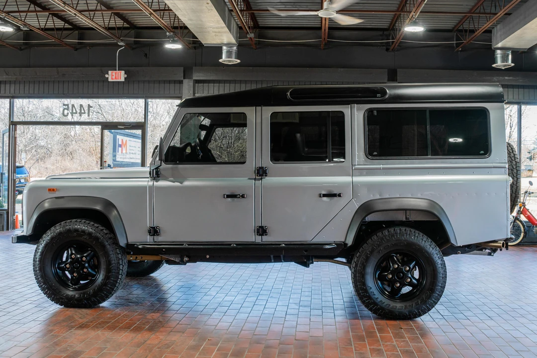 1987 Land Rover Defender 110 - Image 3 of 31