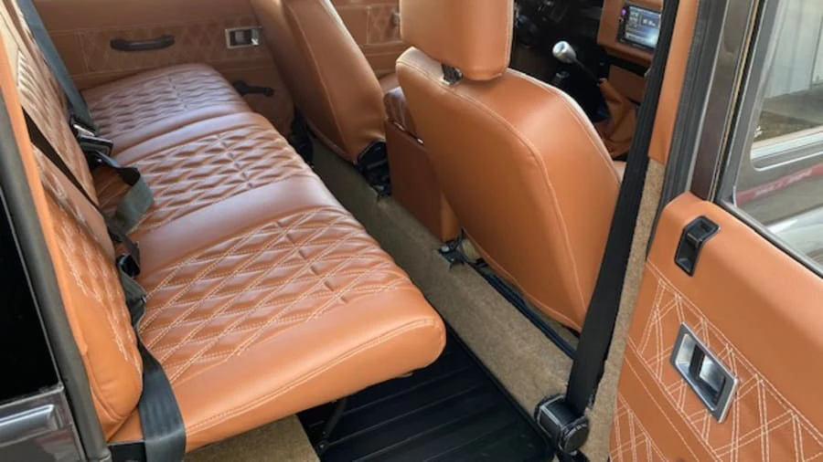 1987 Land Rover Defender 110 - Image 9 of 19