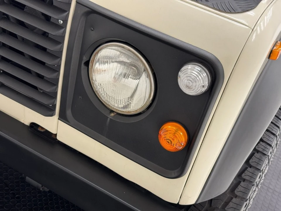 1987 Land Rover Defender 90 - Image 10 of 21