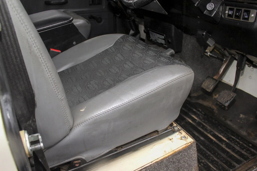 1987 Land Rover Defender 90 - Image 29 of 30