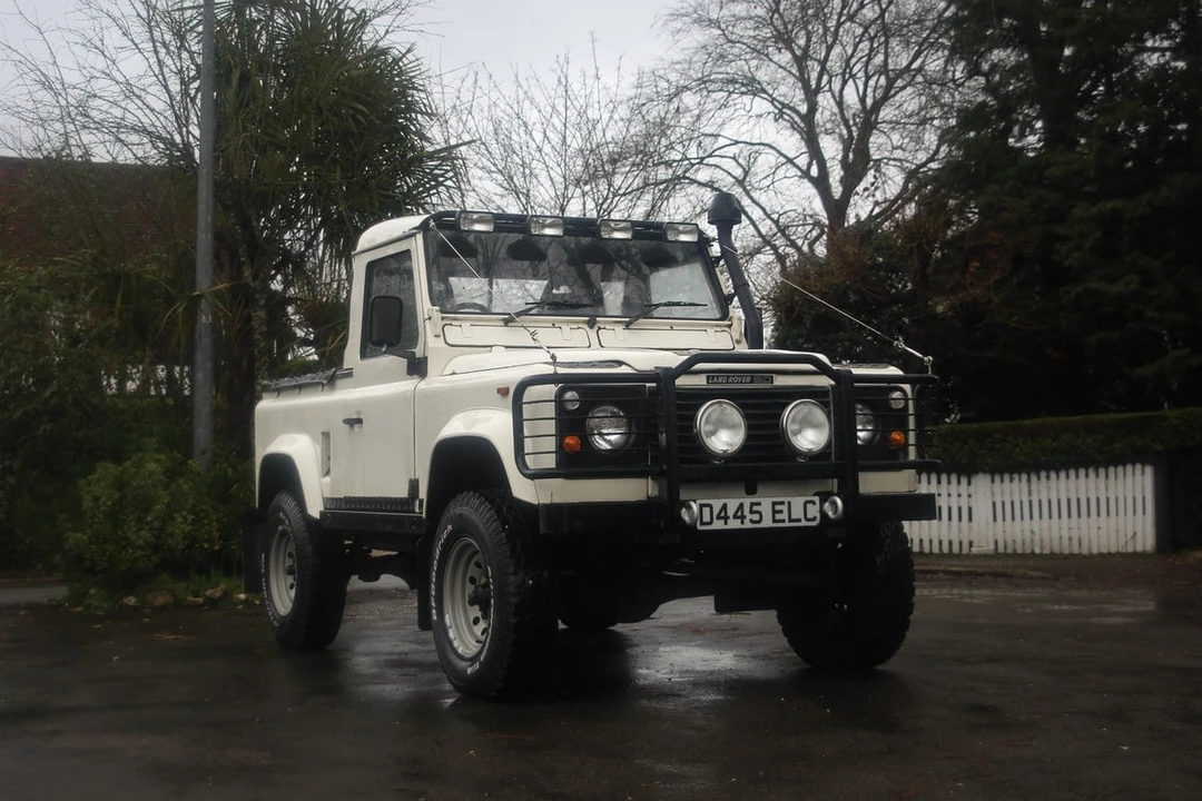 1987 Land Rover Defender 90 - Image 2 of 30
