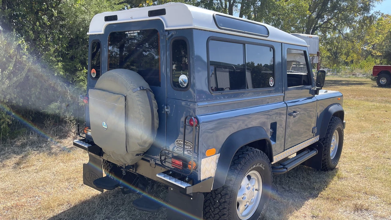 1987 Land Rover Defender 90 - Image 2 of 11