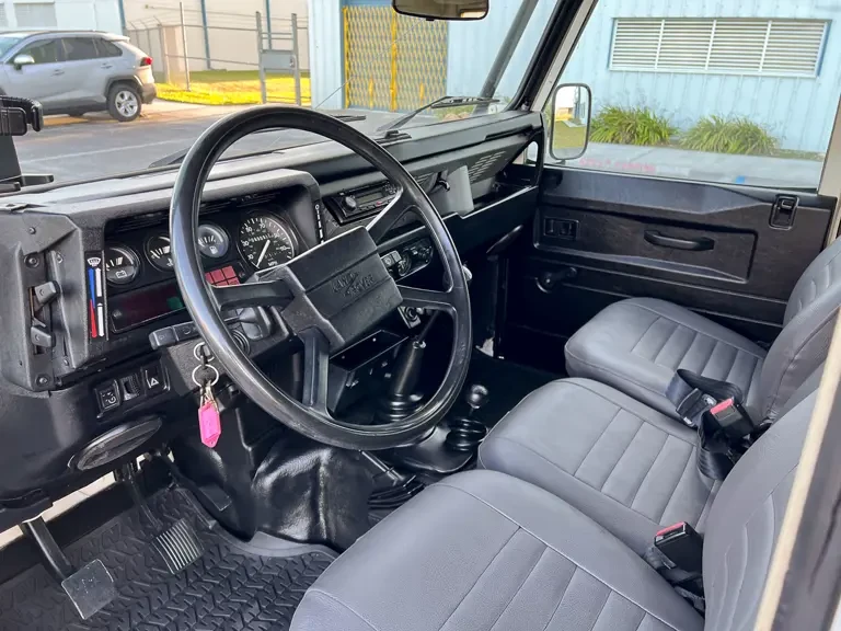 1987 Land Rover Defender 90 - Image 5 of 17