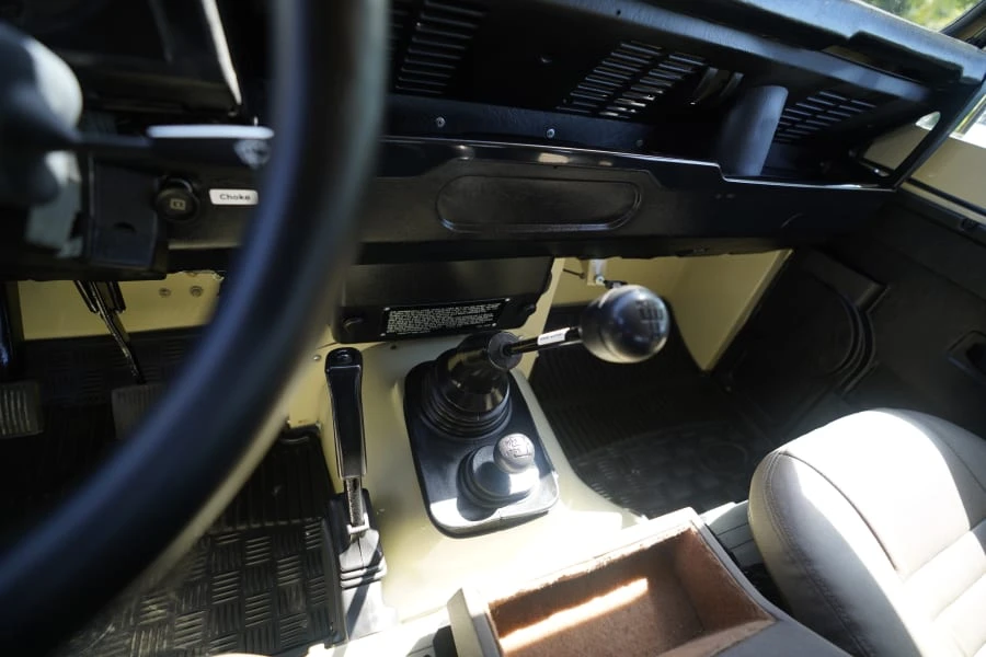 1987 Land Rover Defender - Image 18 of 30