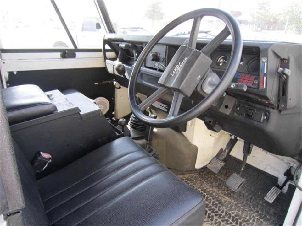 1987 Land Rover Defender - Image 10 of 25