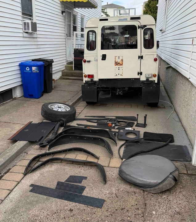 1987 Land Rover Defender 110 - Image 13 of 31