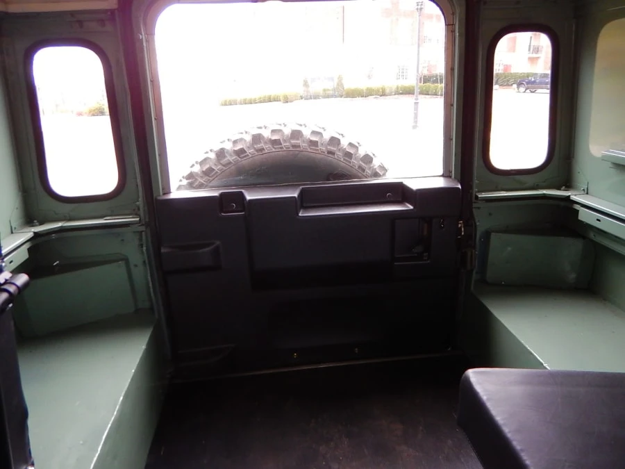 1987 Land Rover Defender 110 - Image 6 of 12