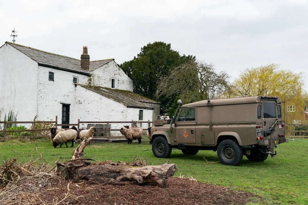 1987 Land Rover Defender 110 - Image 27 of 30