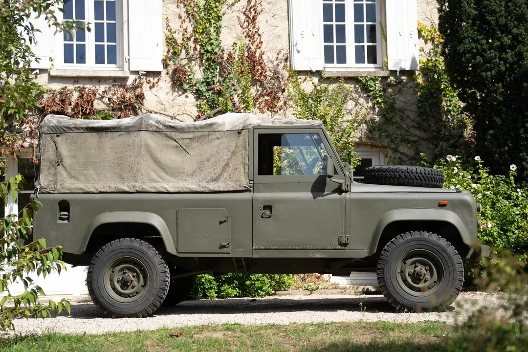 1987 Land Rover Defender 110 - Image 3 of 30