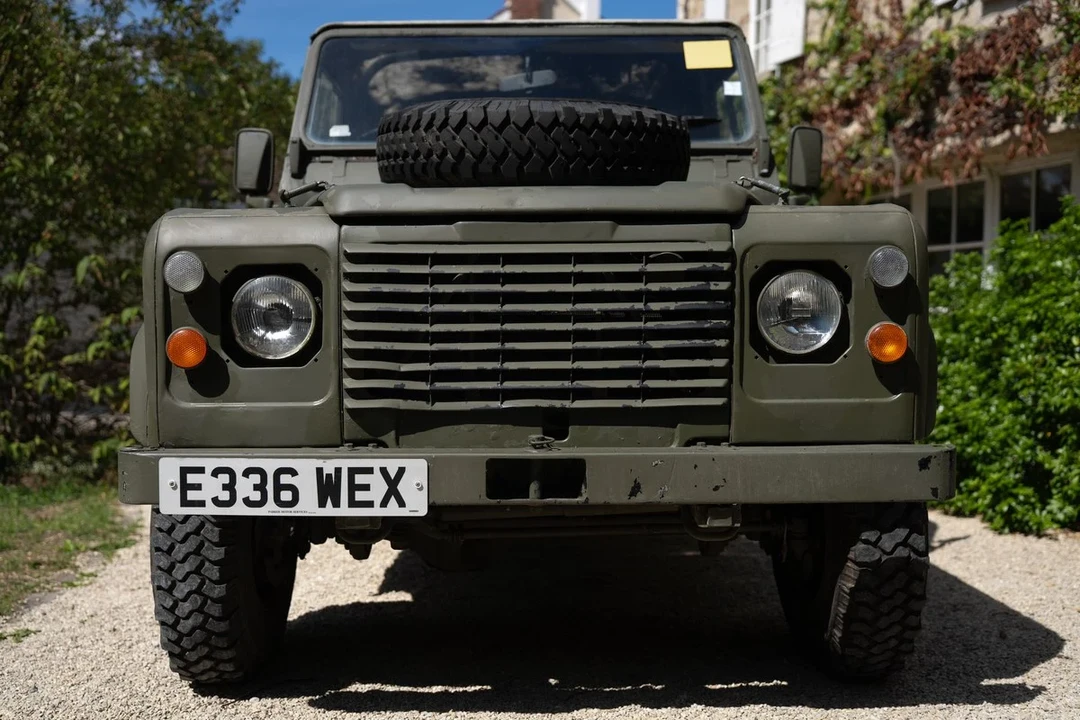 1987 Land Rover Defender 110 - Image 6 of 30