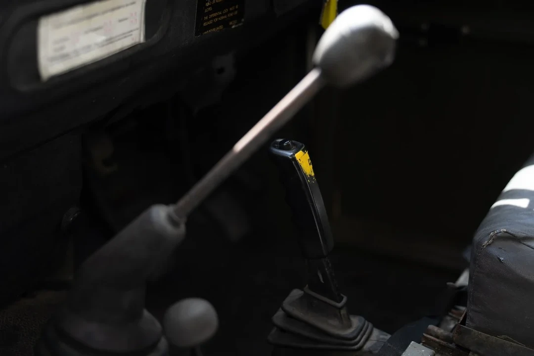 1987 Land Rover Defender 110 - Image 19 of 30