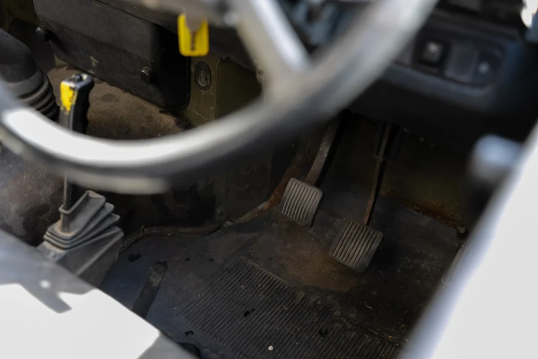 1987 Land Rover Defender 110 - Image 17 of 30