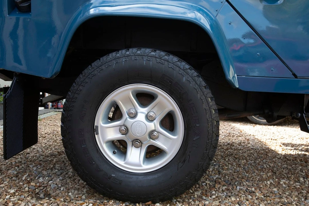 1987 Land Rover Defender 110 - Image 18 of 30