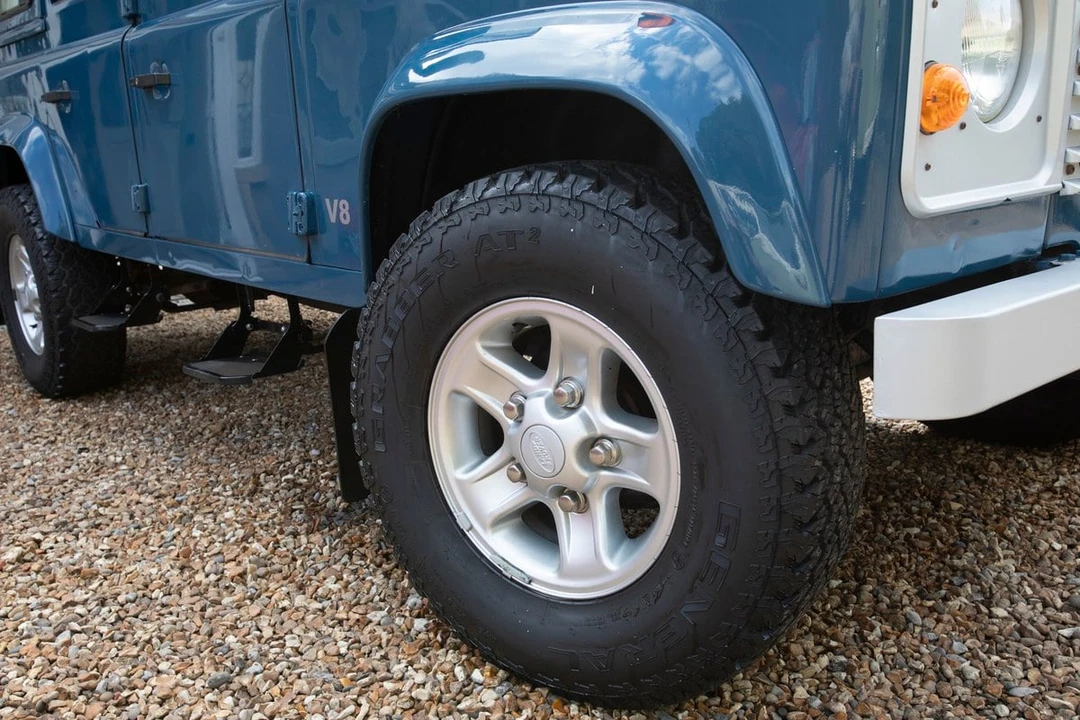 1987 Land Rover Defender 110 - Image 19 of 30