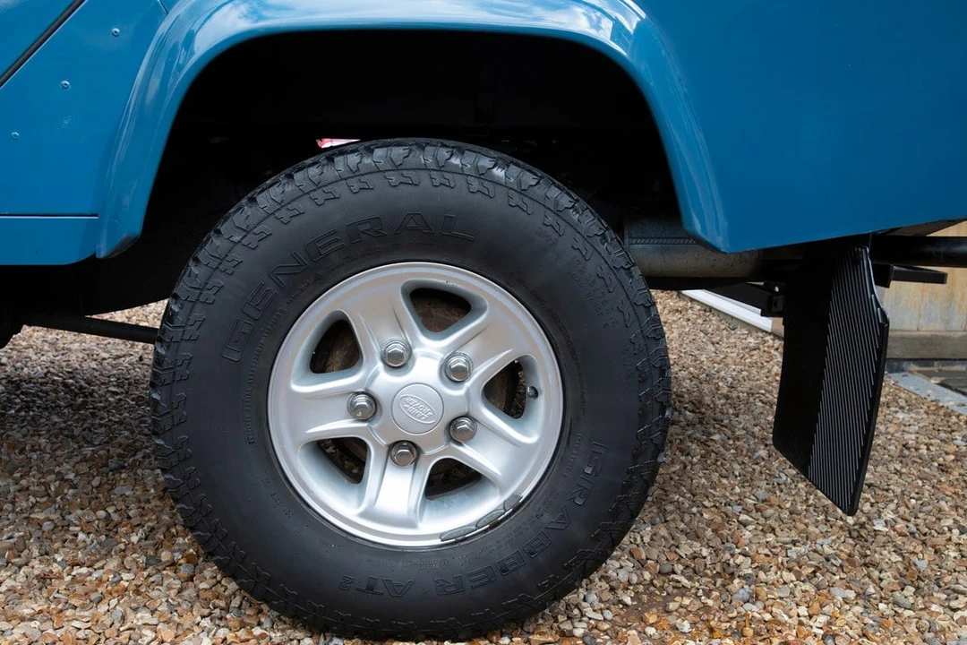 1987 Land Rover Defender 110 - Image 21 of 30