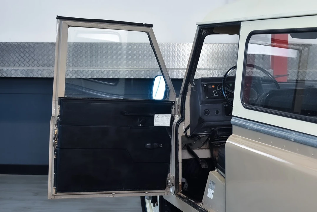 1987 Land Rover Defender - Image 24 of 30